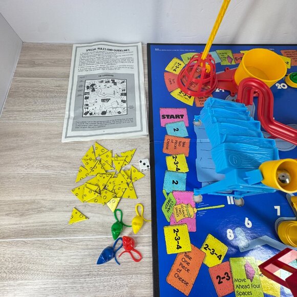 Vintage 1986 Mouse Trap Game Milton Bradley Complete Set Excellent Box - Picture 6 of 6